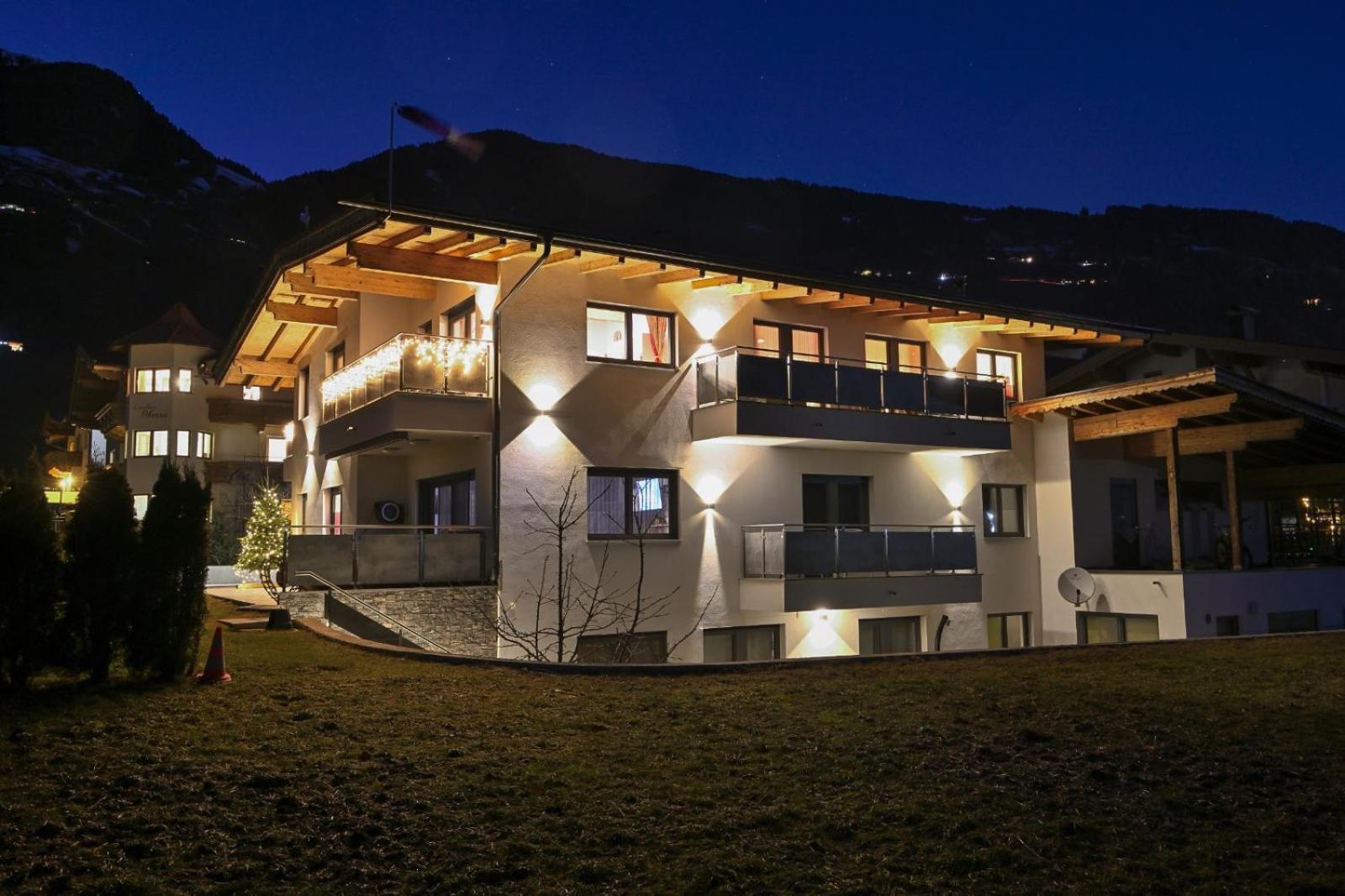 Alpinjuwel In Hippach Apartamento Exterior foto